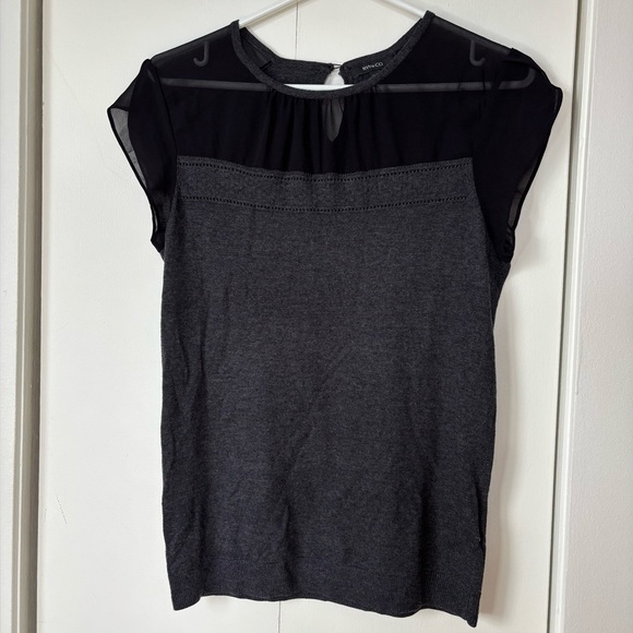 🎉4/30$🎉  RW&CO Gray Knit Top w/ Sheer Sleeves - Size M - Picture 1 of 5